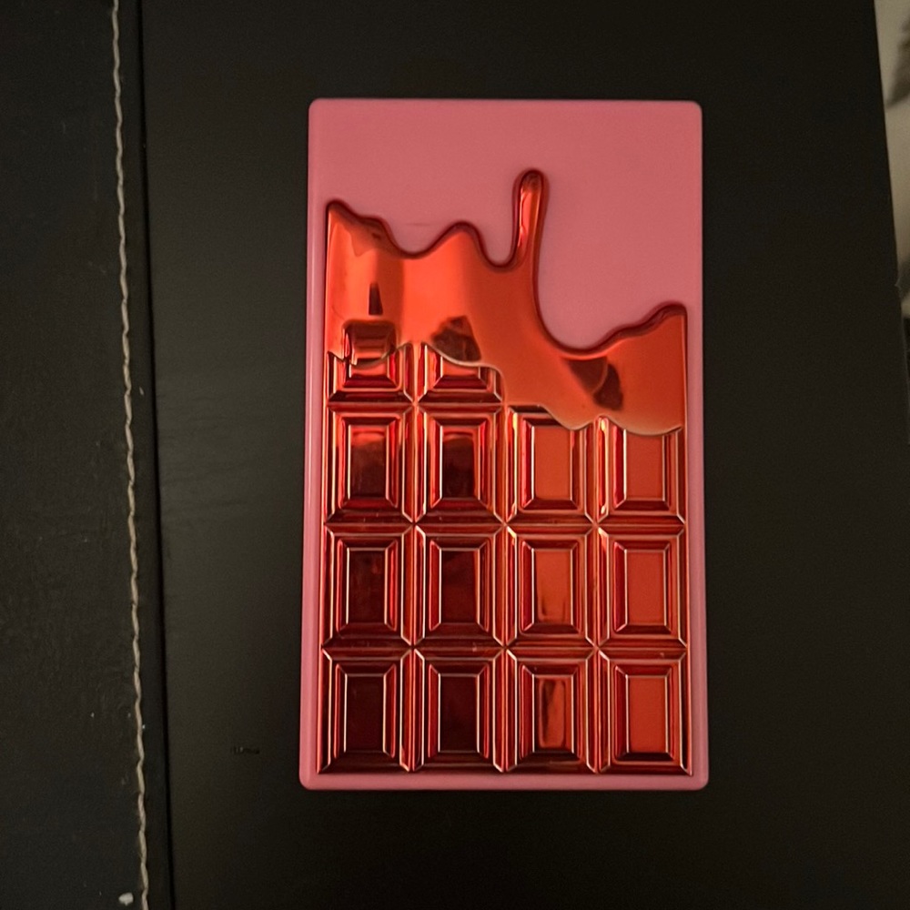 i ❤️ revolution makeup palette